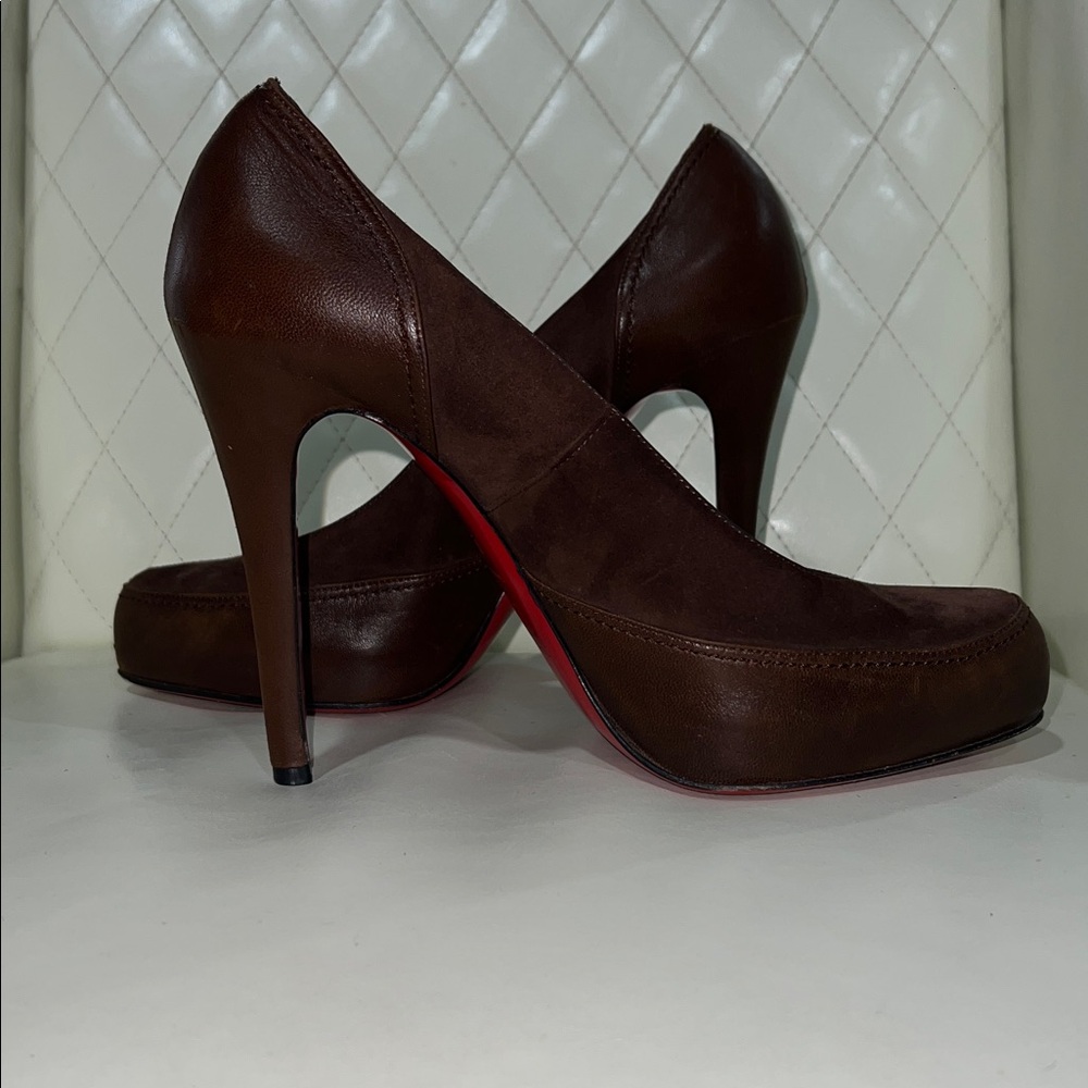 Christian Louboutin Defil 120 Pumps, Brown Suede and Nappa Leather.